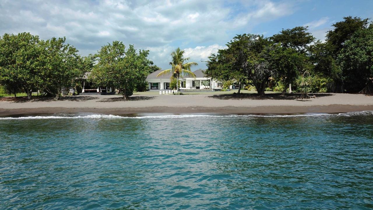 Villa Mathan Lovina  Exterior photo